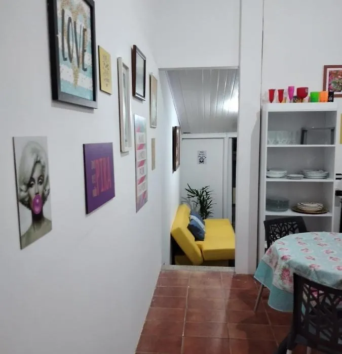 Casa Das Flores Colorado - Aluguel De Quartos Com Camas De Casal - Banheiros Compartilhados-1